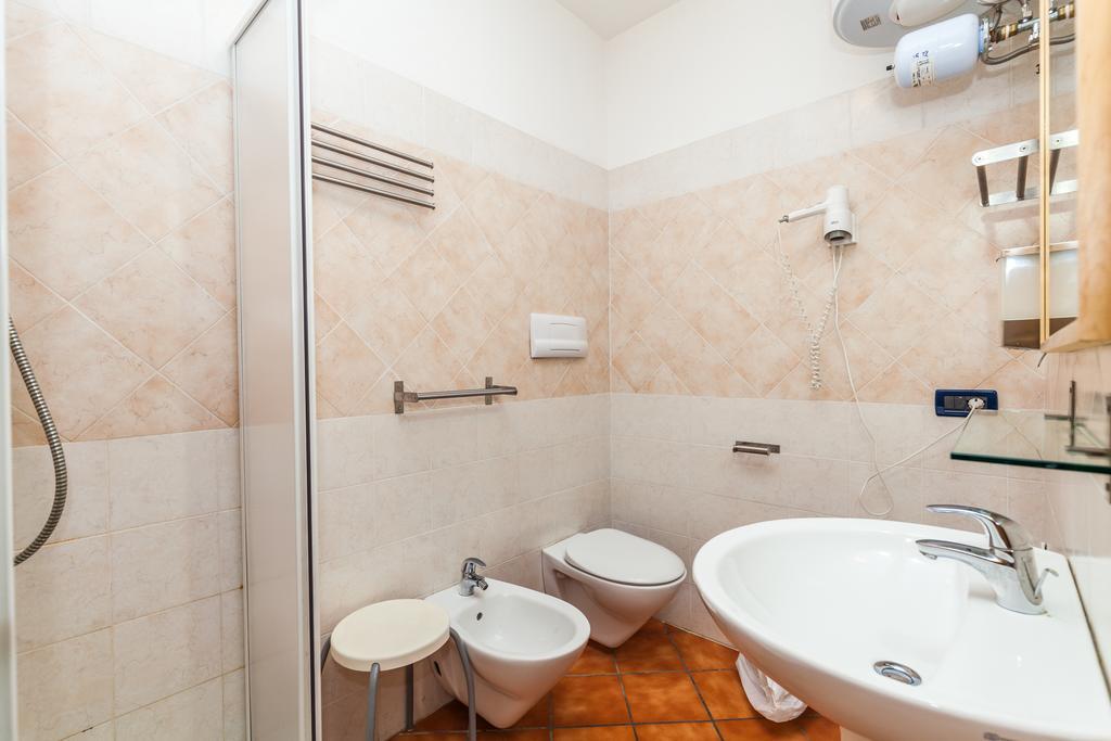 Hotel Residence Hibiscus ラ・カレッタ エクステリア 写真